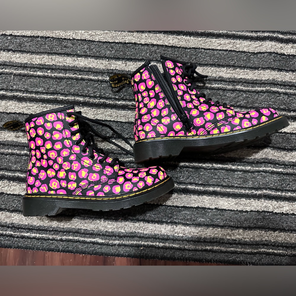Kids doc martens